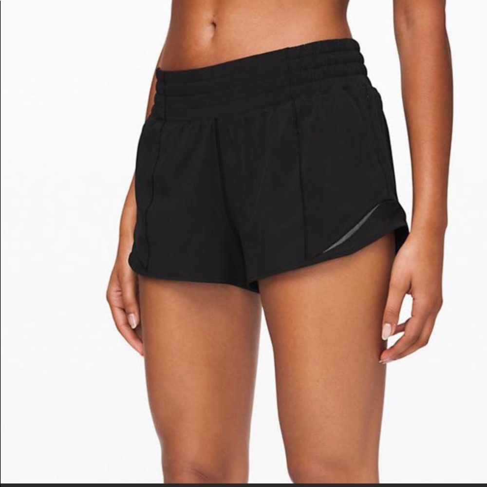Lululemon Hotty Hot shorts